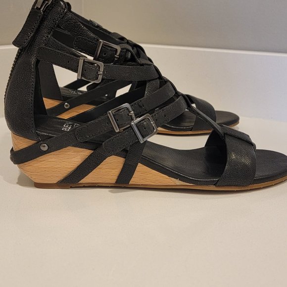 Size 6 Eileen Fisher Wedges - Picture 7 of 8